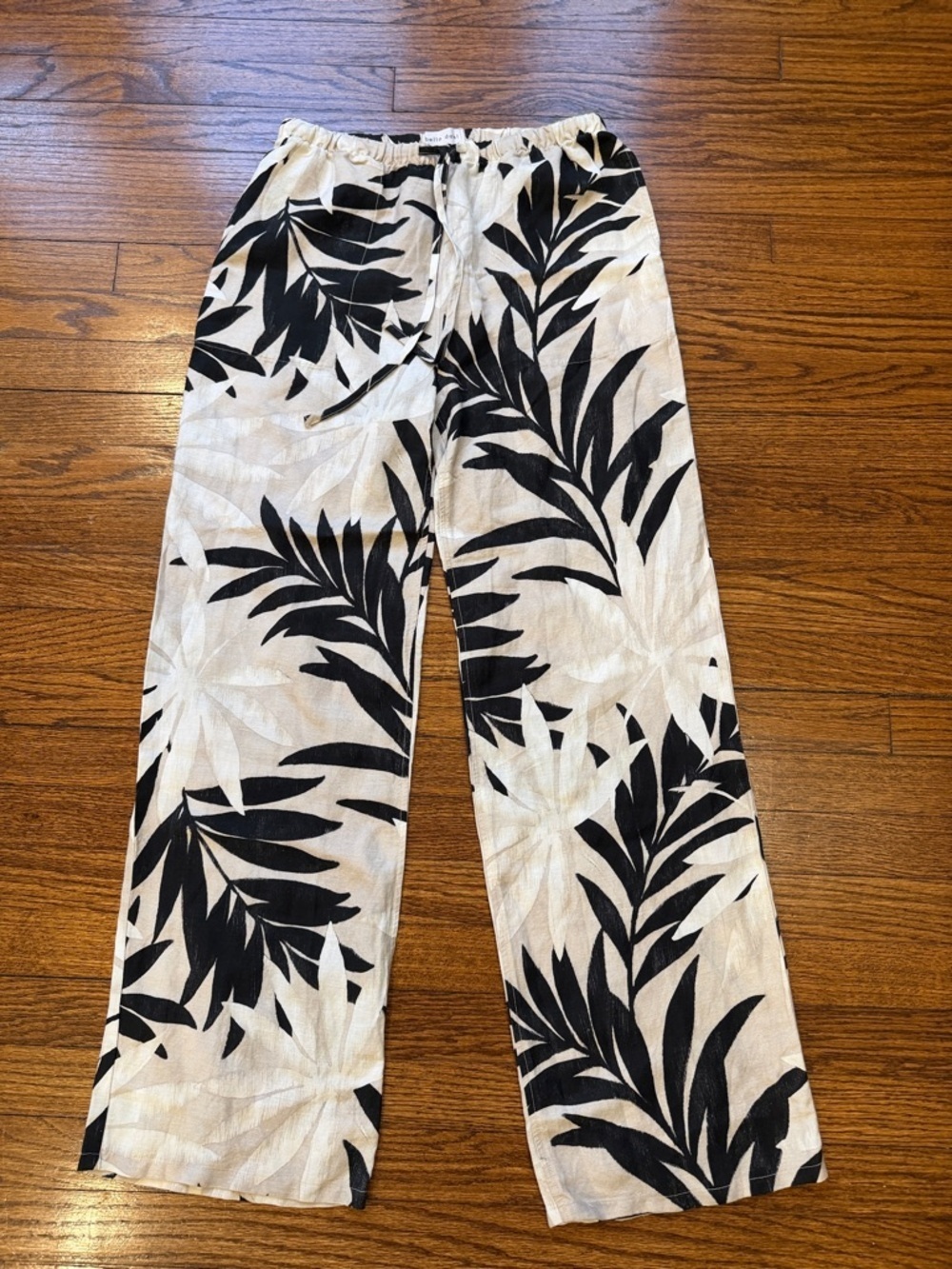 Bella Dahl Wide Leg Drawstring Pant in Maui Palm Print - Picture 2 of 9